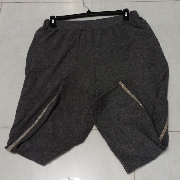 Jennifer Lopez Gray Stretch Pants With Jeweled Stripes ๐ - Picture 6 of 8